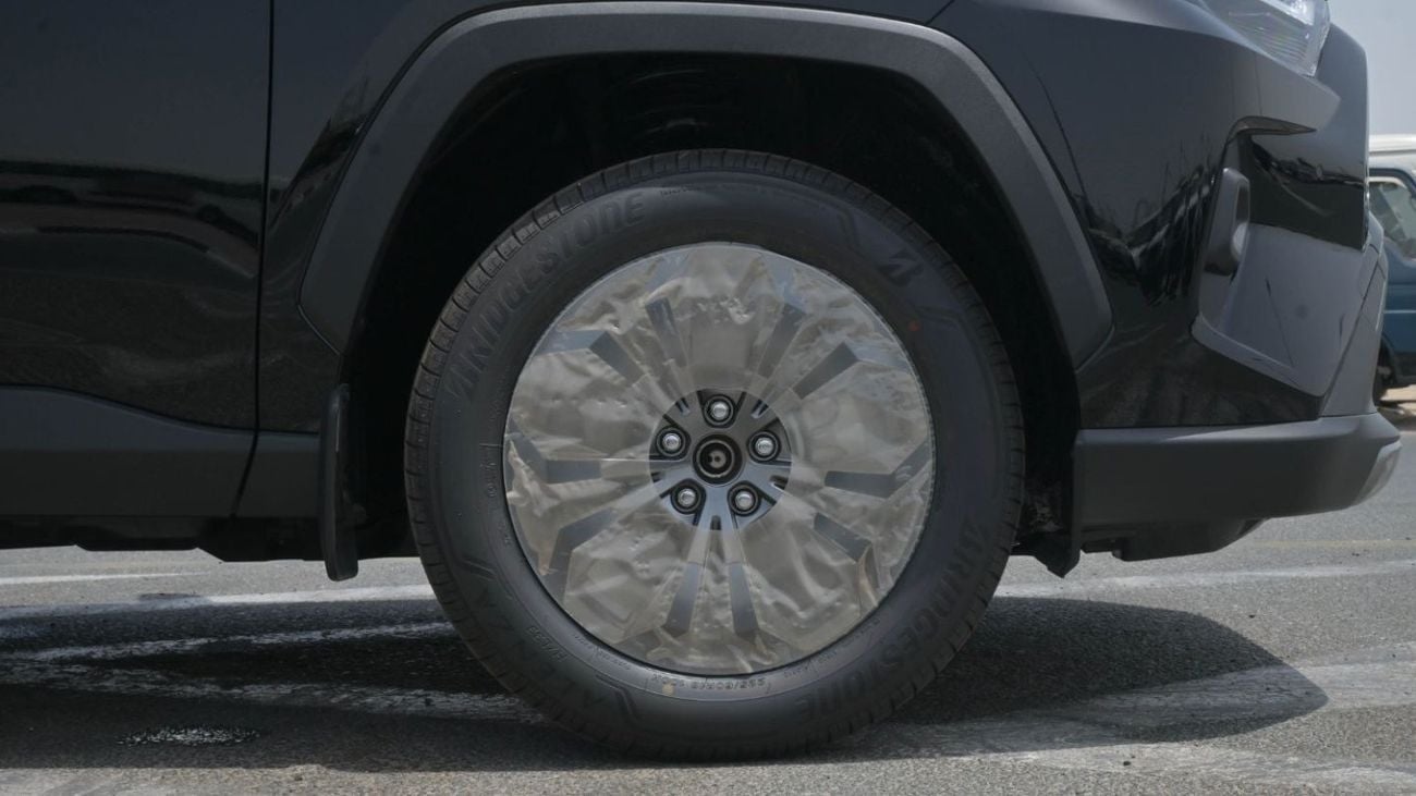 Toyota RAV4 Toyota Rav4 Limited 2.5L Hybrid 4x4 - Black - 2024 (Export)