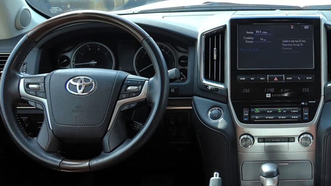 Toyota Land Cruiser VXR 5.7L 4WD TOYOTA LAND CRUISER VXR GRAND TOURING S 5.7L 4WD