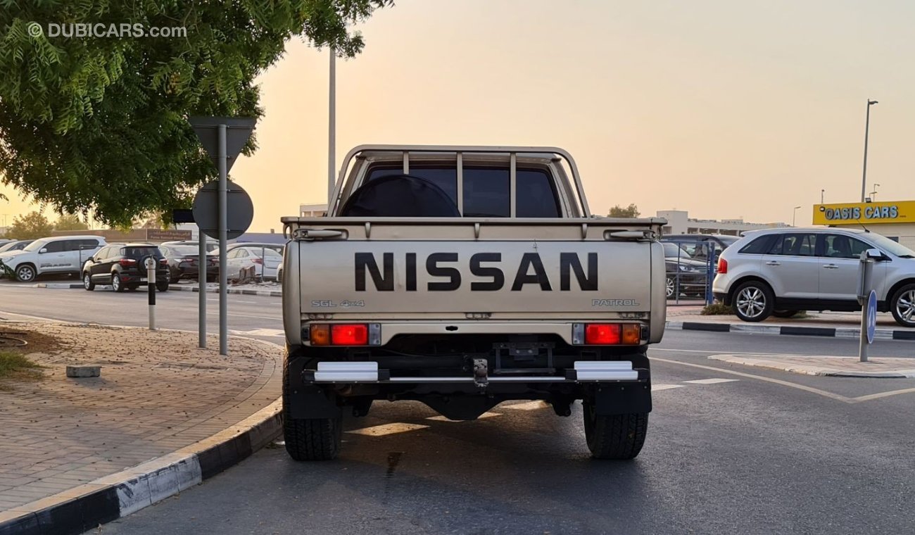 Nissan Patrol Pickup 2016 GCC Manual Transmission Perfect Condition