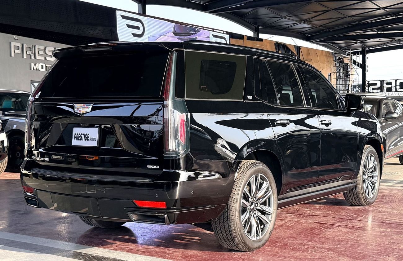 Cadillac Escalade SPORT PLATINUM Guarantee and service contract from al Ghandi till 2029