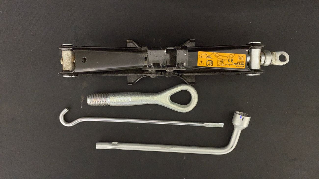 نيسان صني SV 1.5 | بدون دفعة مقدمة | اختبار القيادة في المنزل