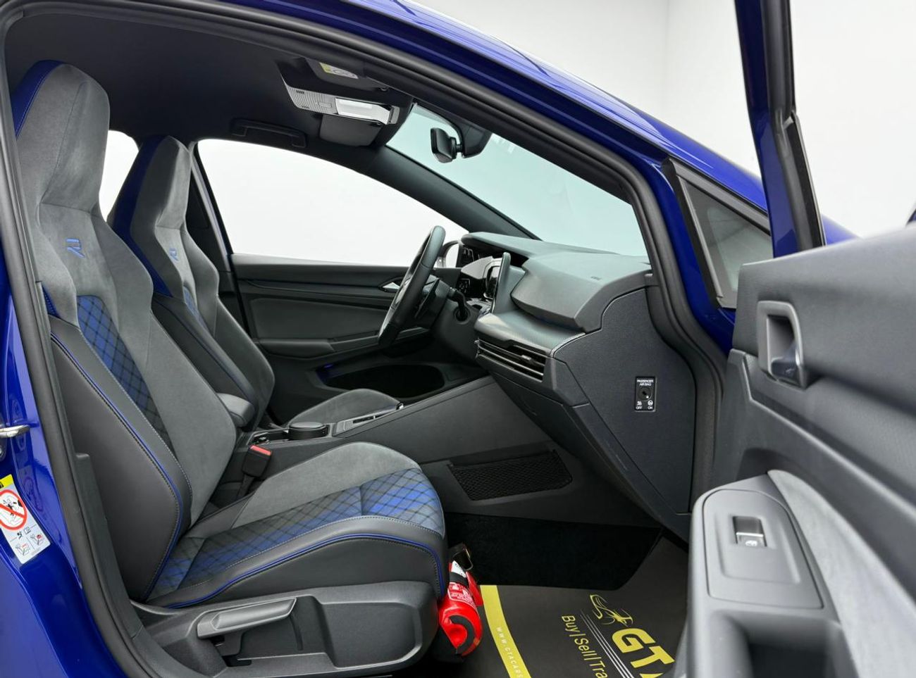 فولكس واجن جولف ار 2022 Volkswagen Golf R, 2027 VW Warranty, 2029 VW Service Pack, Full VW Service History, GCC