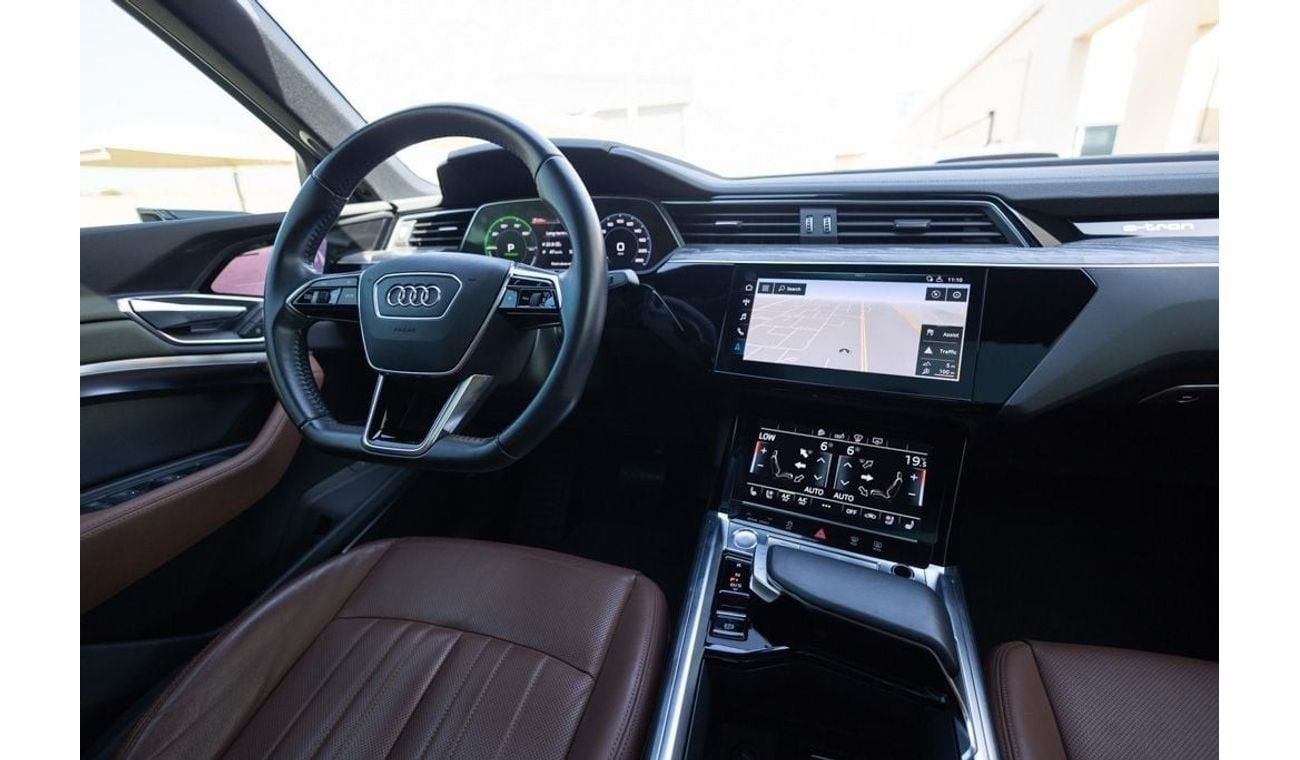 Audi etron 95 kWh Quattro Audi E-Tron 55Quattro S-line Sportback 2020 GCC under Agency Warranty with Flexible D