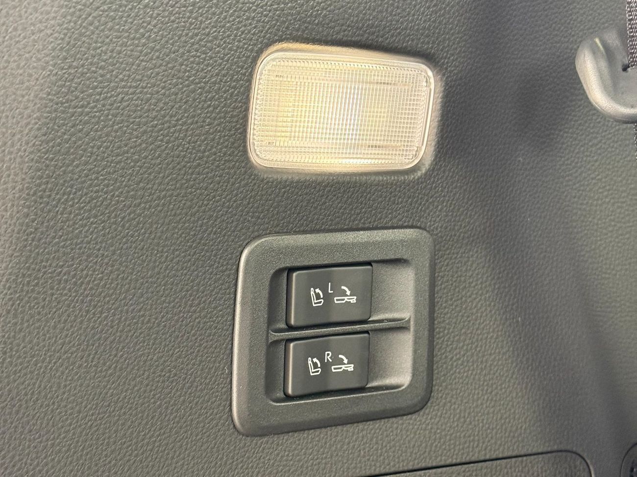 Toyota Land Cruiser VX-high DIESEL 3.3 TWIN TURBO FULL **EXPORT ONLY**التصدير فقط خارج الخليج***