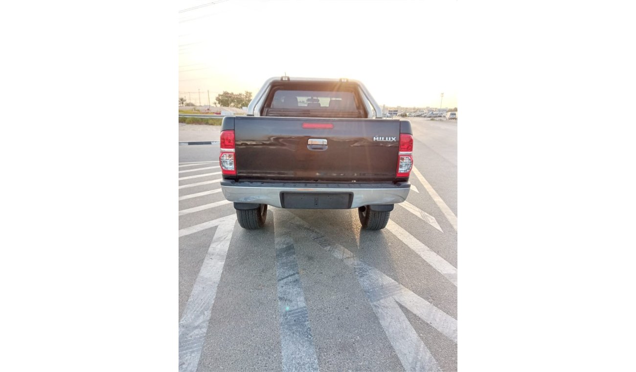 تويوتا هيلوكس TOYOTA HILUX PICK UP MODEL 2012 COLOUR BLACK GOOD CONDITION ONLY FOR EXPORT