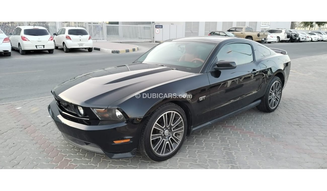 Ford Mustang FORD MUSTANG 2010 GCC V8