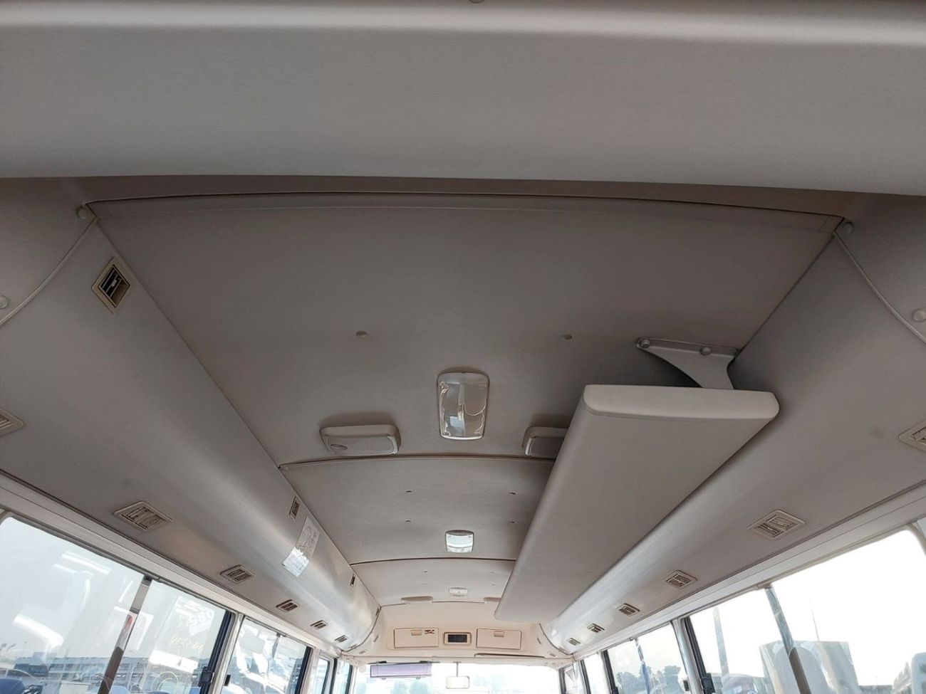 Mitsubishi Rosa MITSUBISHI ROSA BUS RIGHT HAND DRIVE(PM00262)