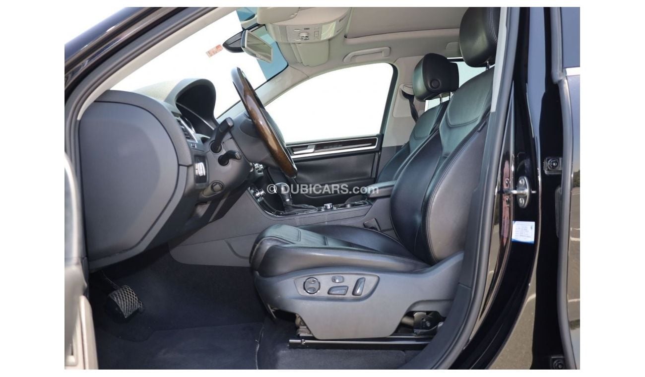 Volkswagen Touareg 4x4 V6 3.6L Automatic, Petrol | GCC Specs