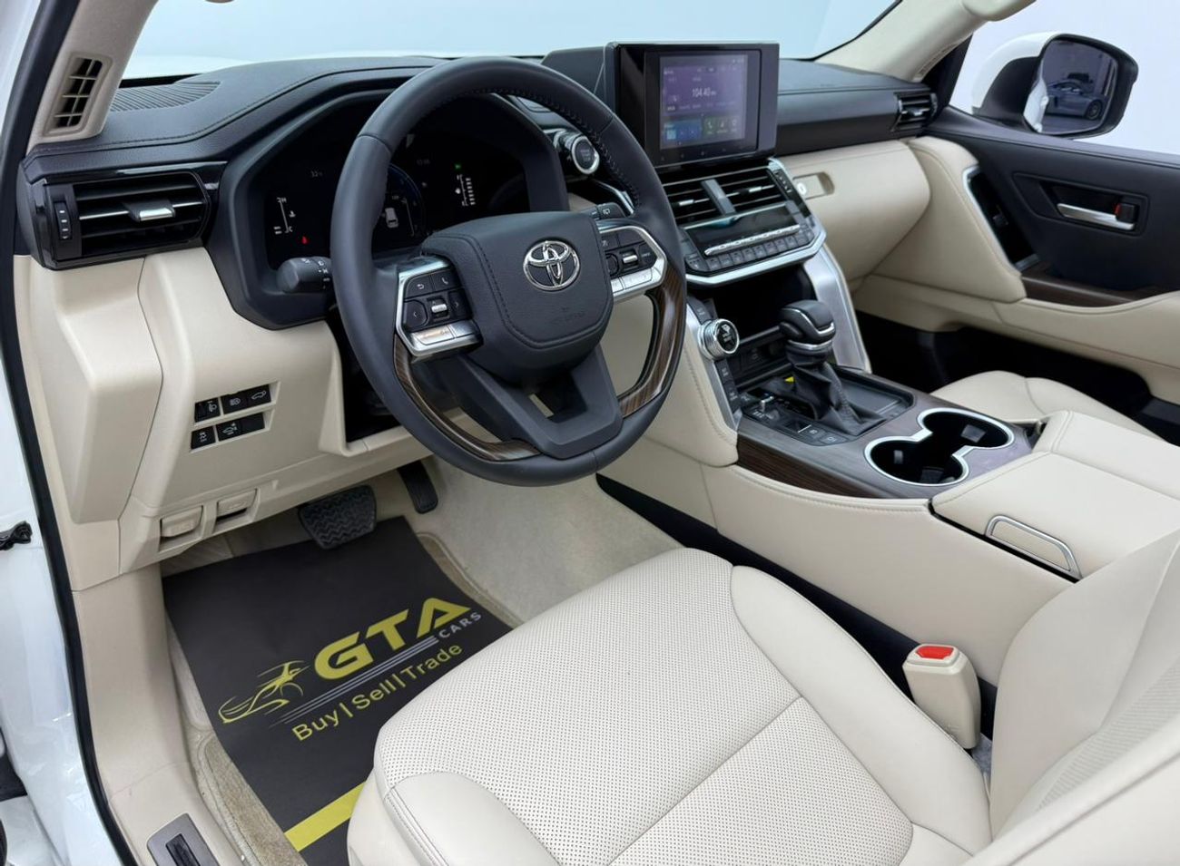 تويوتا لاند كروزر GXR 4.0L 2025 Toyota Land Cruiser GXR Top, Toyota Warranty + Service Pack, Low Km, 7 Seater, GCC