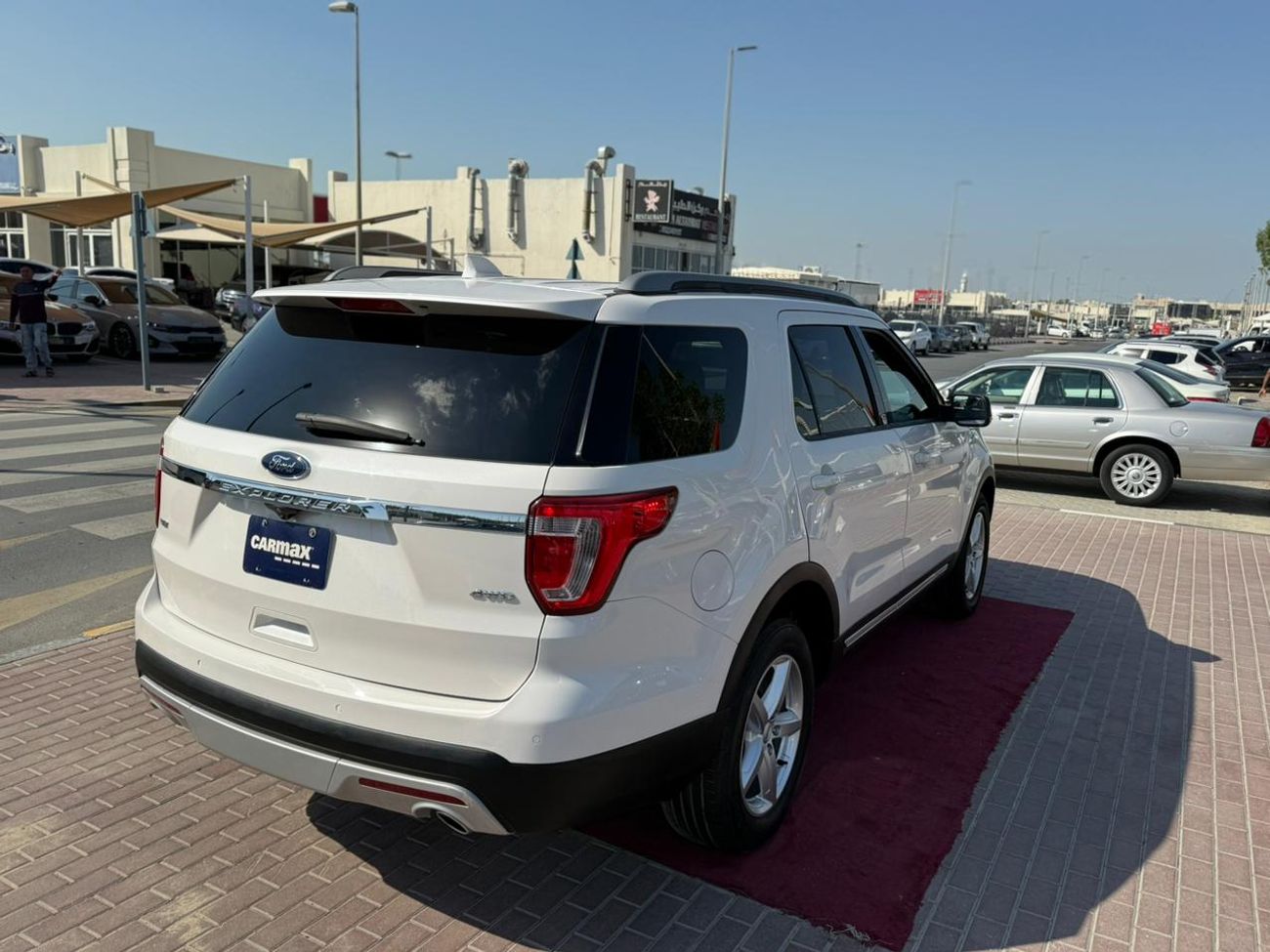 Ford Explorer XLT 3.5L LOW MILEAGE GOOD CONDITION