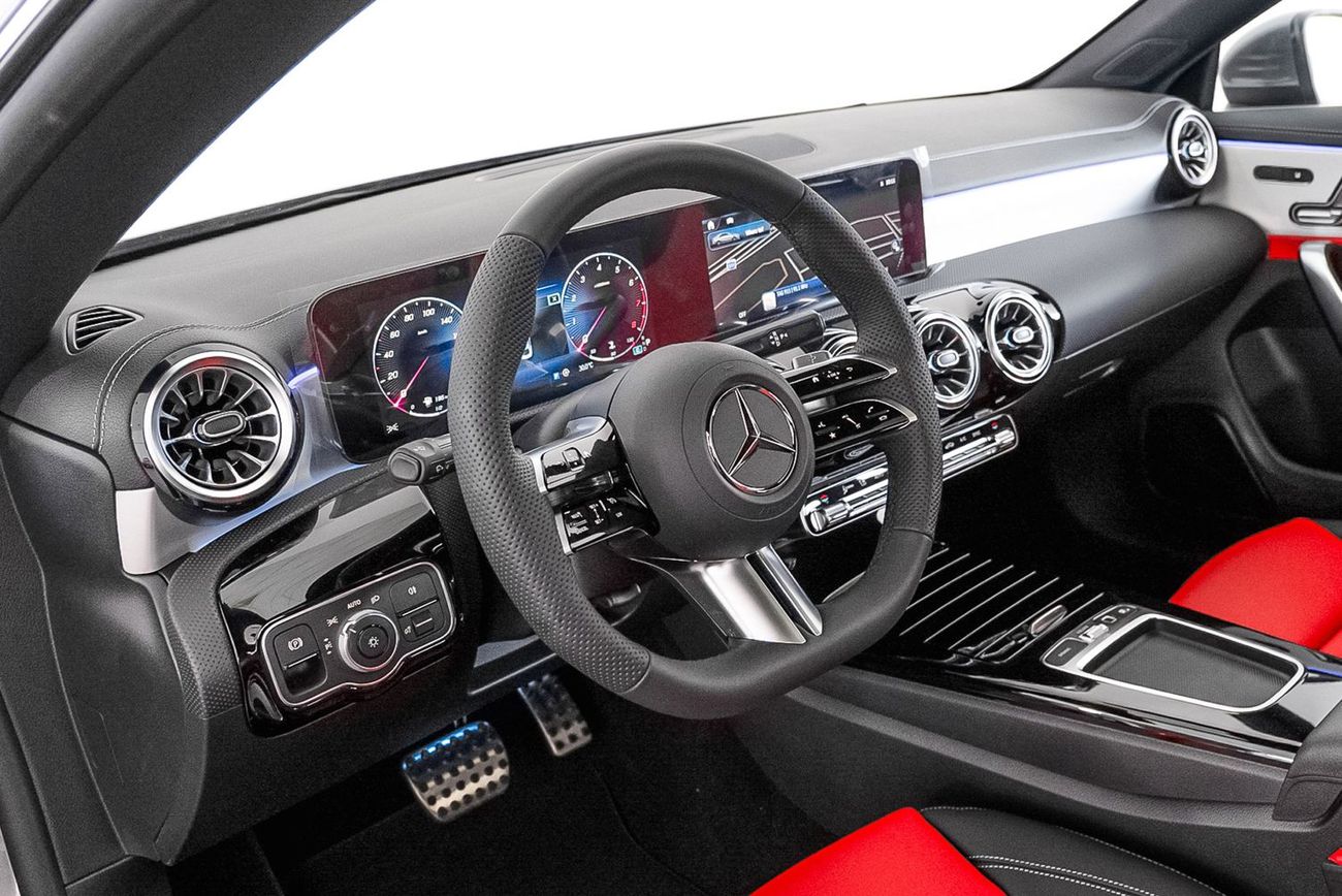 Mercedes-Benz CLA 200