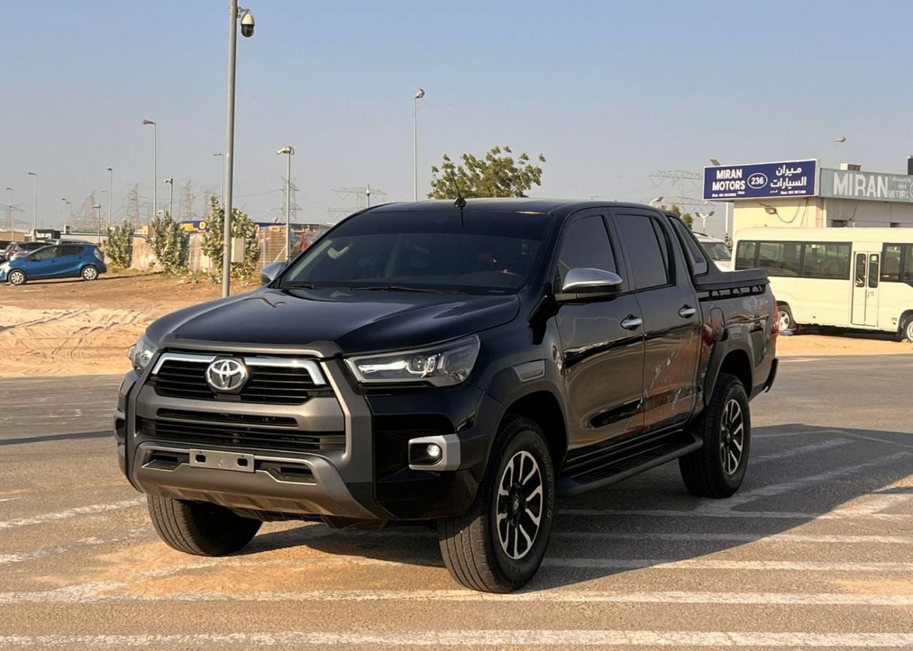 تويوتا هيلوكس GLS 2019 Toyota Hilux Modified - 2.7L V4 GCC- AWD 4x4- Rear Camera - Push start - Patrol -