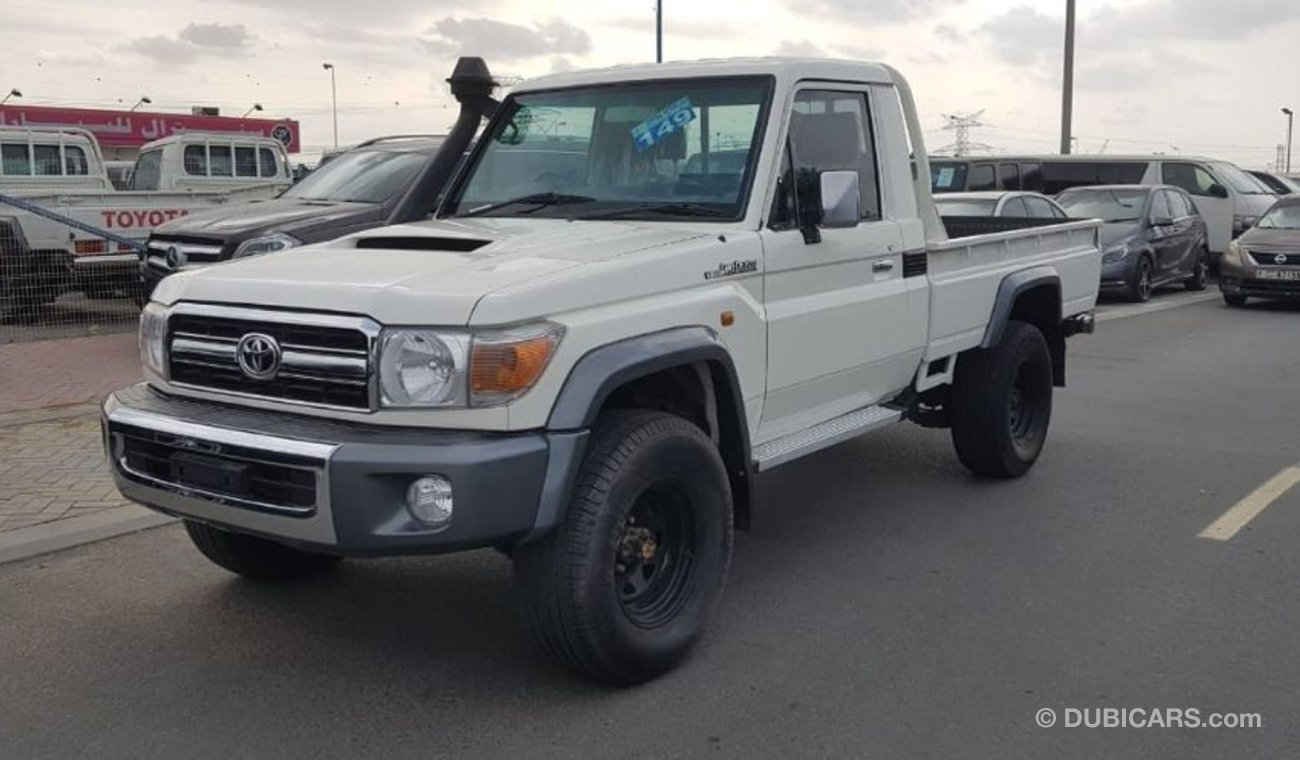 Toyota Land Cruiser Pick Up GXL Diesel V8 Single-cab Right-hand Low Km