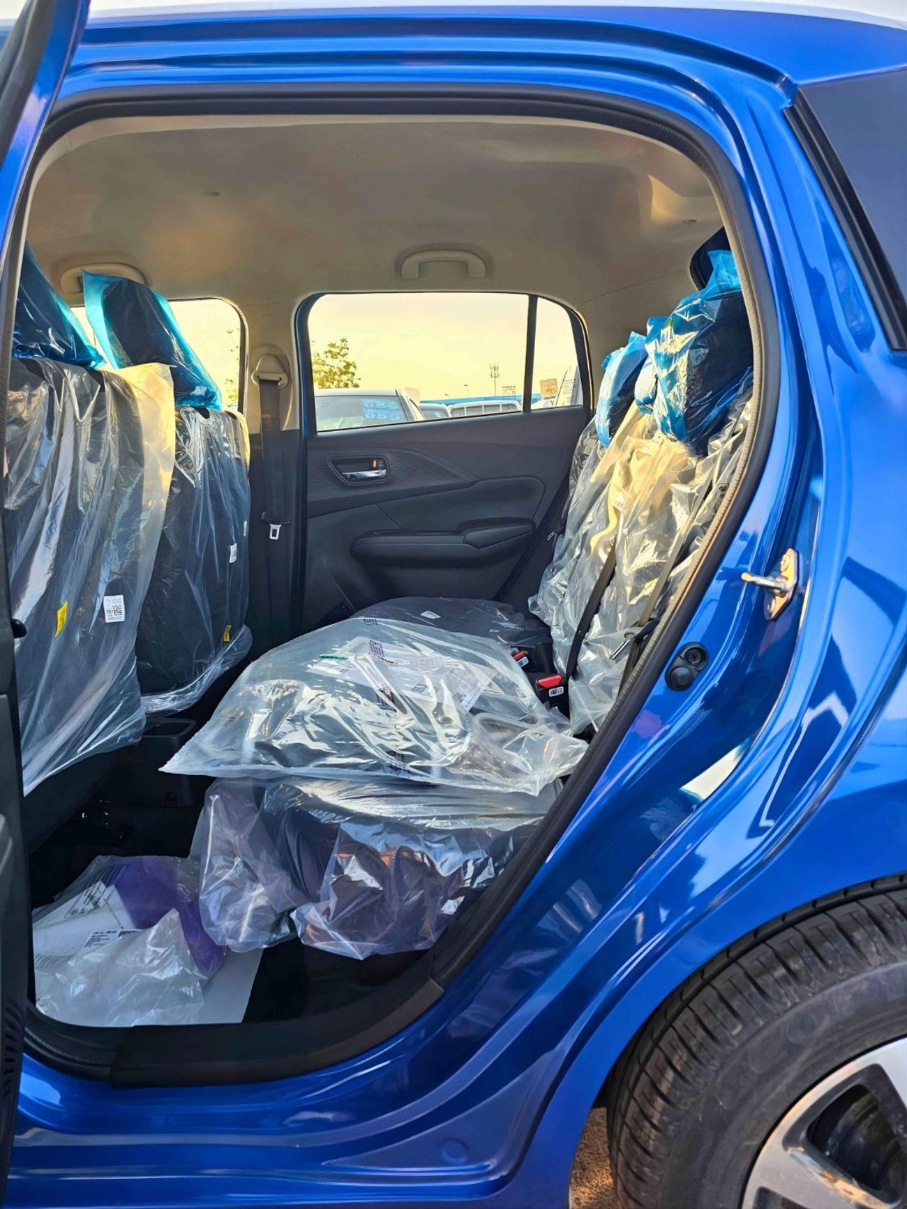 Suzuki Swift GLX / 1.2L PETROL V3 A/T/ PUSH START / REAR PARKING SENSOR / REAR CAMERA (CODE # SGLX)