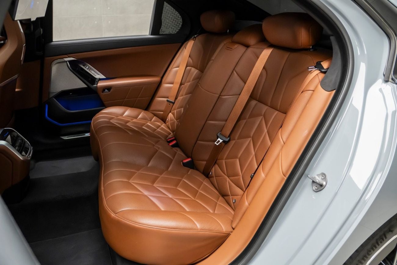 BMW 735i M SPORT 2024 | GCC Specs | Agency Warranty & Service