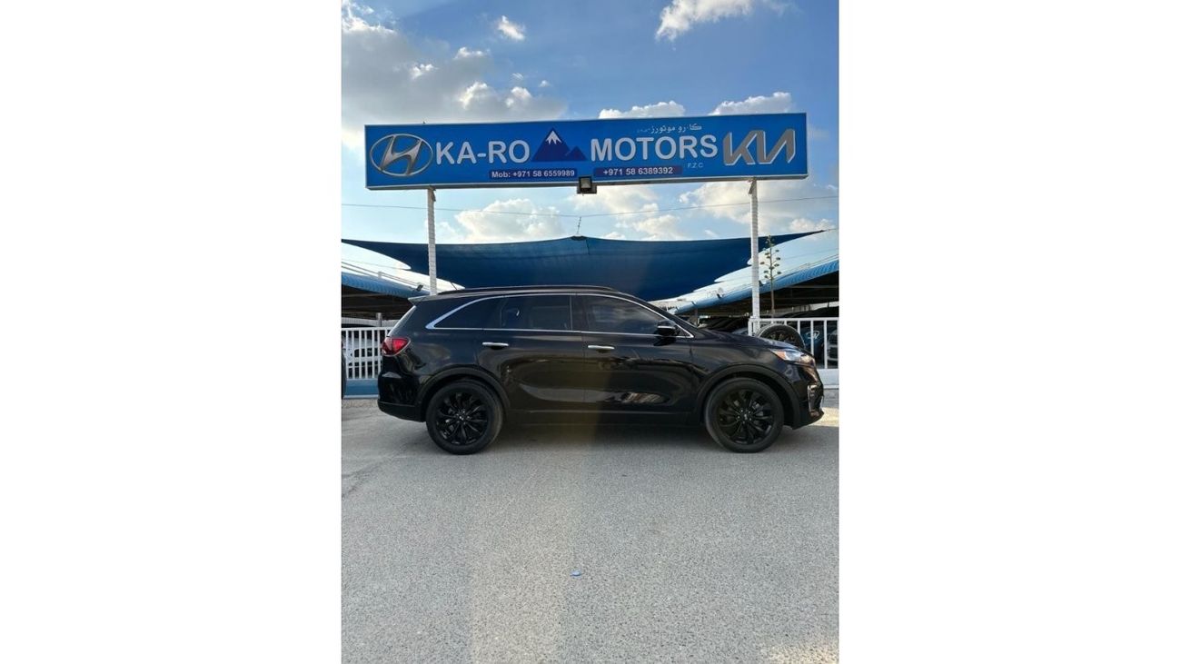 Kia Sorento car in good condition 2019 with engine capacity 3.3