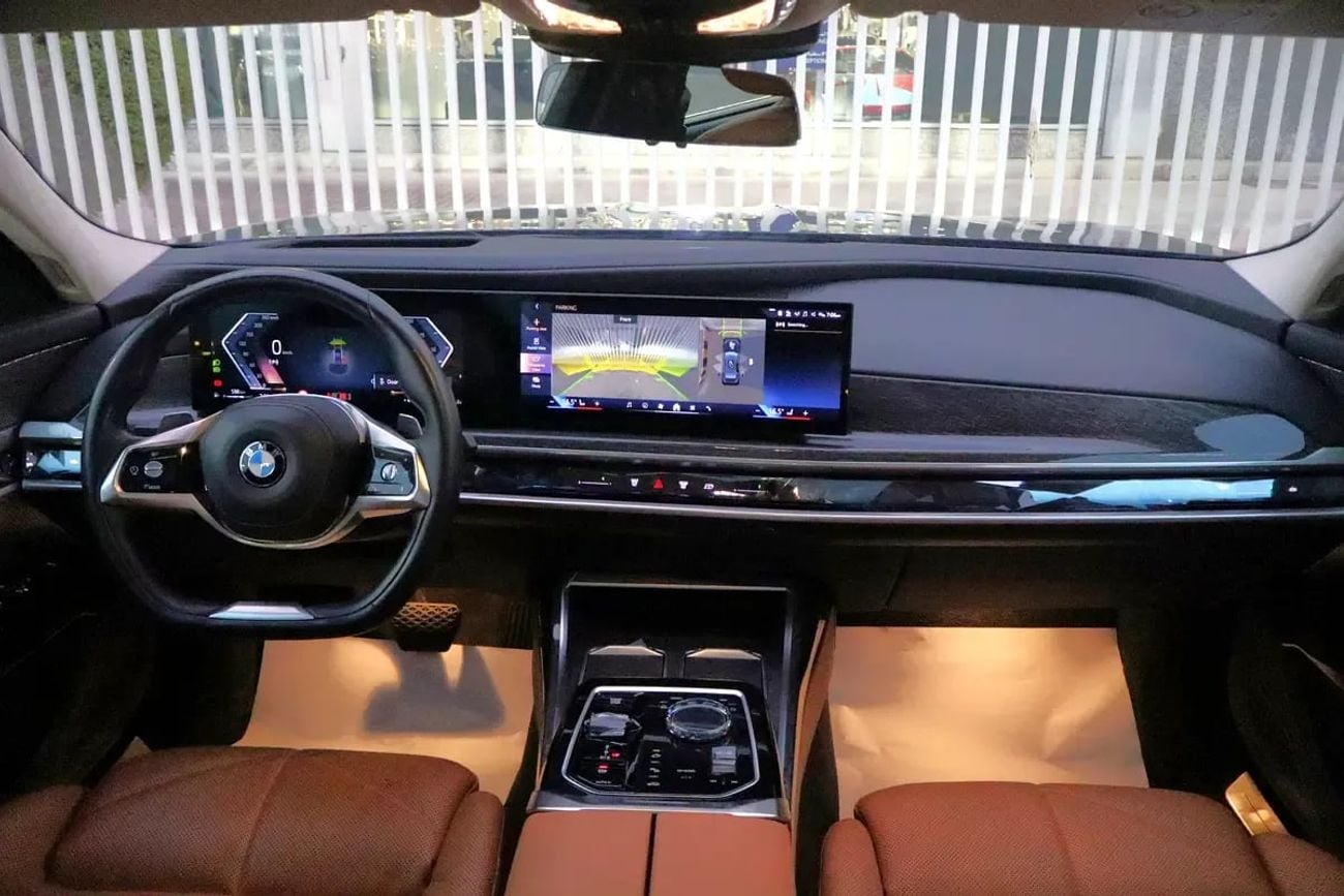 BMW 735i DESIGN PURE EXCELLENCE BMW 7 Series 735 2025 GCC specs
