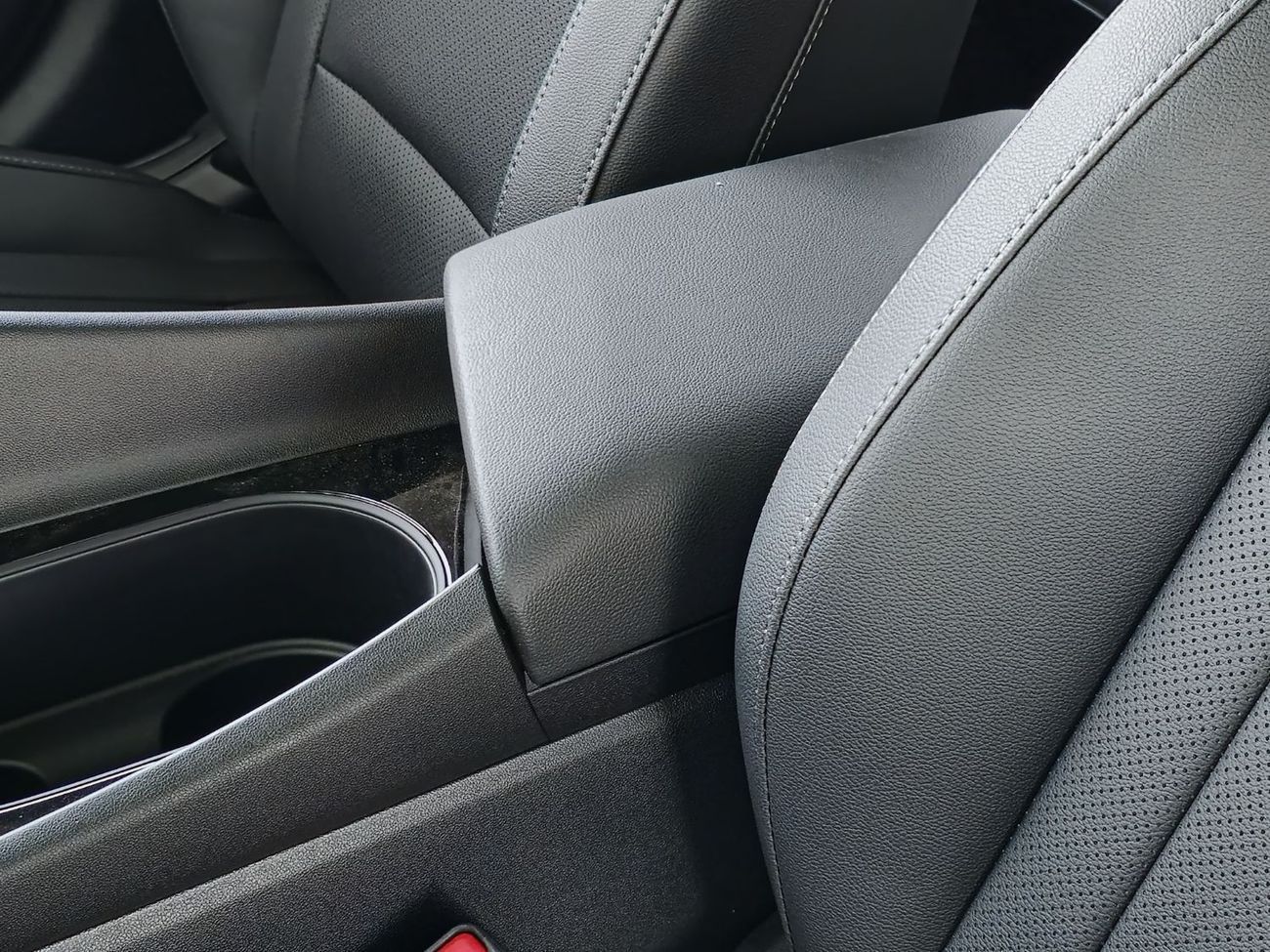 هيونداي إلانترا HYUNDAI ELANTRA 1.6L - CVT - GLX - ELITE - GRAY INSIDE BLACK 