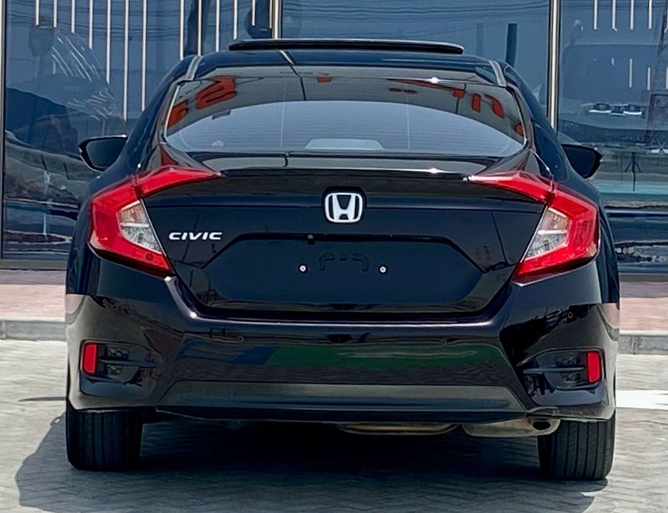 Honda Civic LX Sport 1.6L 830/-Monthly l GCC l Sunroof, Cruise, Camera l Accident Free