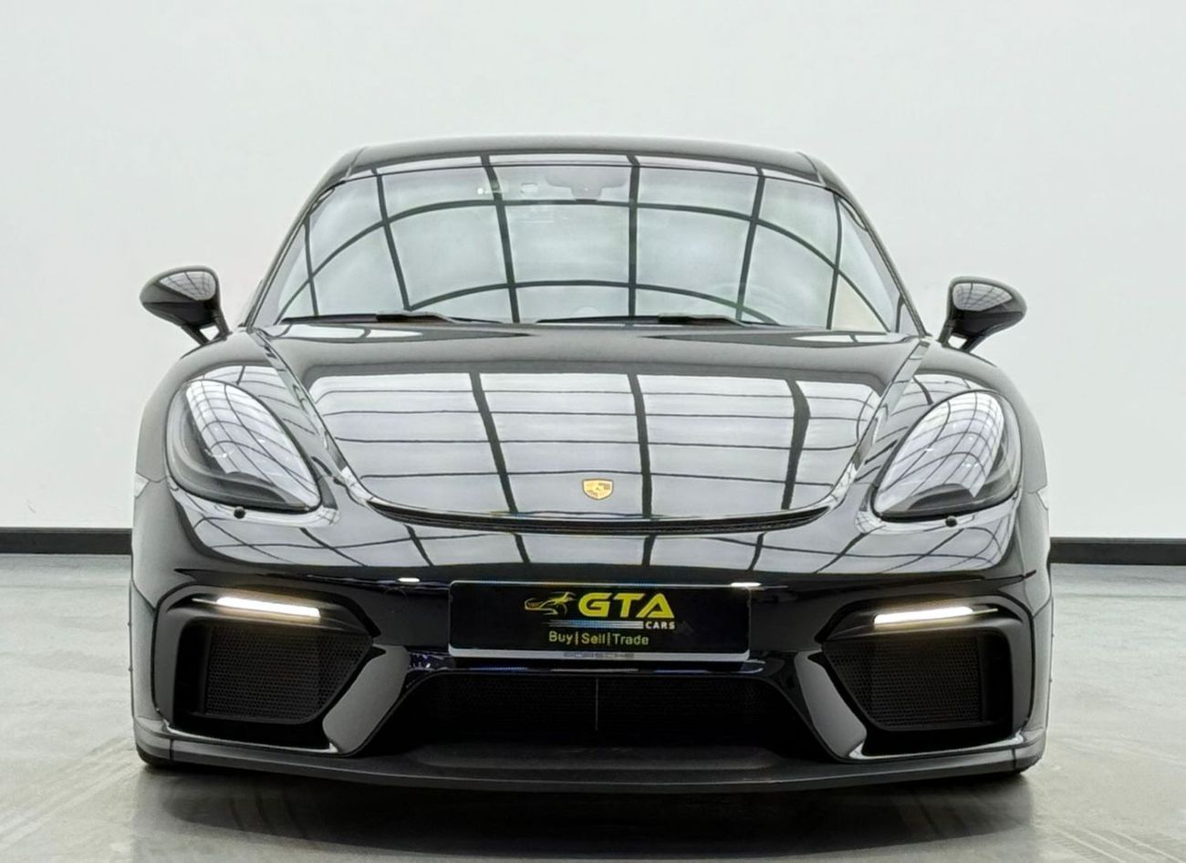 بورش كايمان 718 GT4 4.0L (414 HP) A/T 2023 Porsche 718 GT4 ,AL Nabooda Warranty ,Excellent Condition ,Korean
