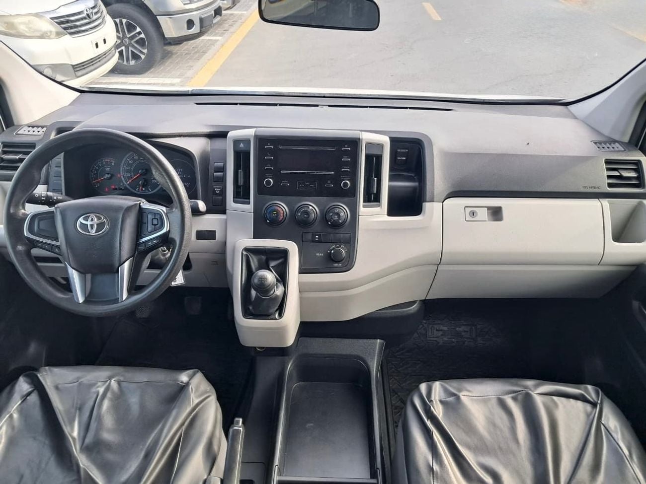 Toyota Hiace GLS - High Roof 3.5L