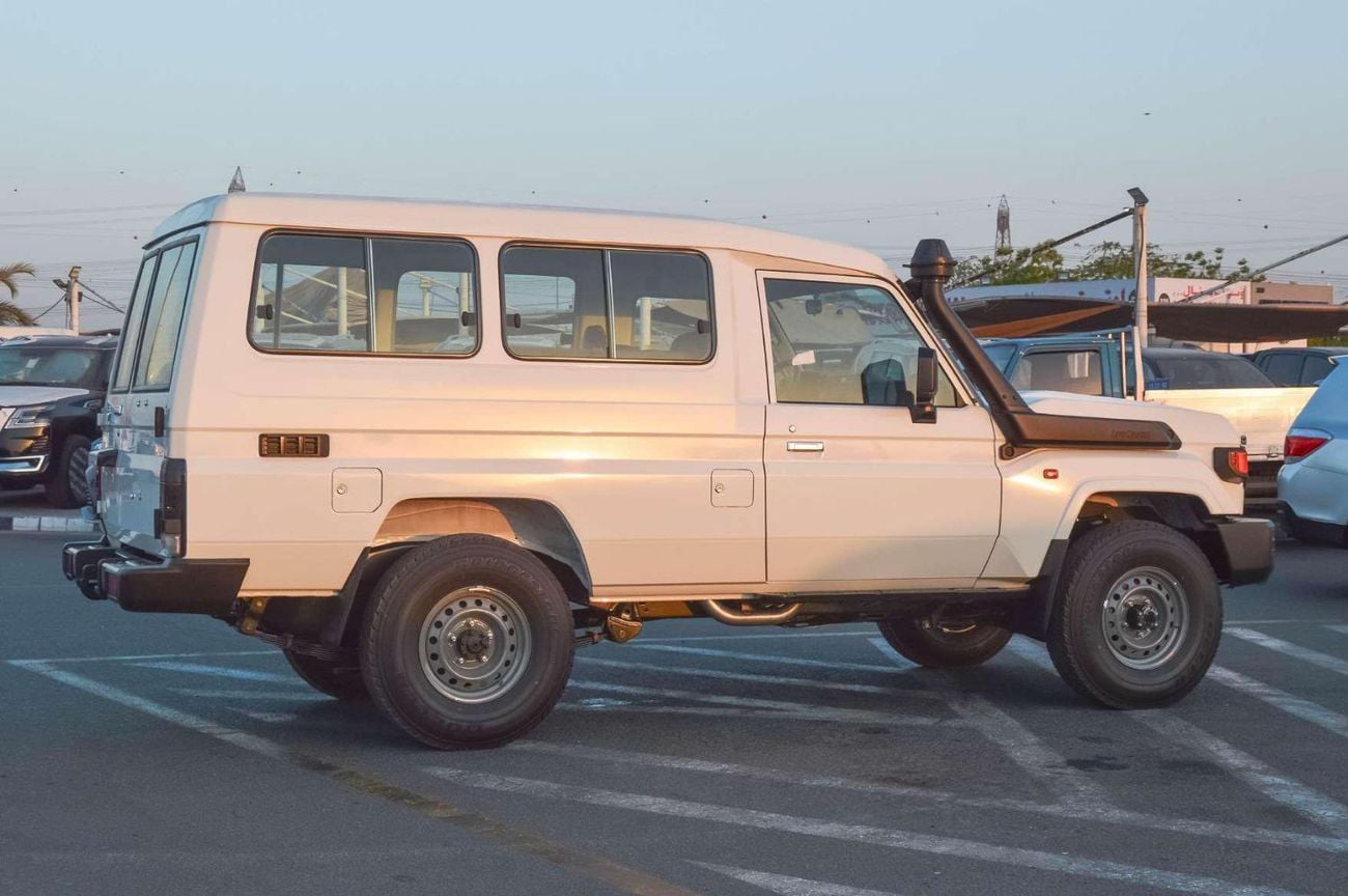 تويوتا لاند كروزر 70 TOYOTA LAND CRUISER 78 (AMBULANCE) 2.8L 4WD 2026