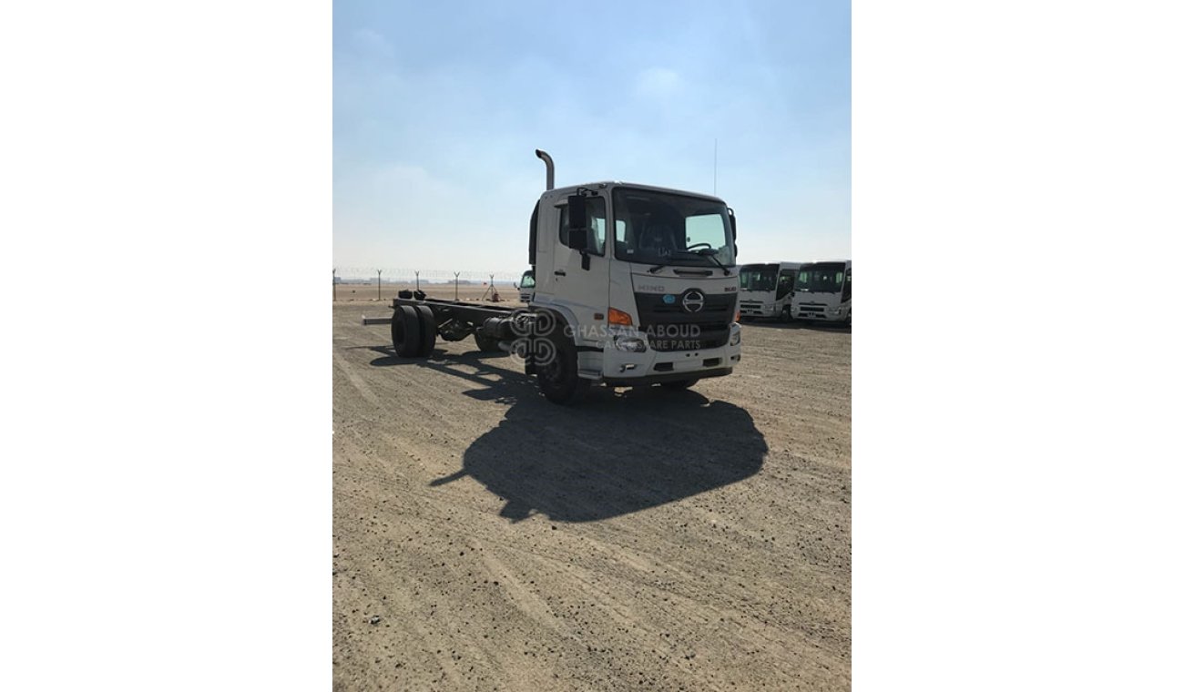 هينو 500 FG 1625 Chassis 10.3 Tons, Single Cab 4×2 with Bed Space, M/T My18