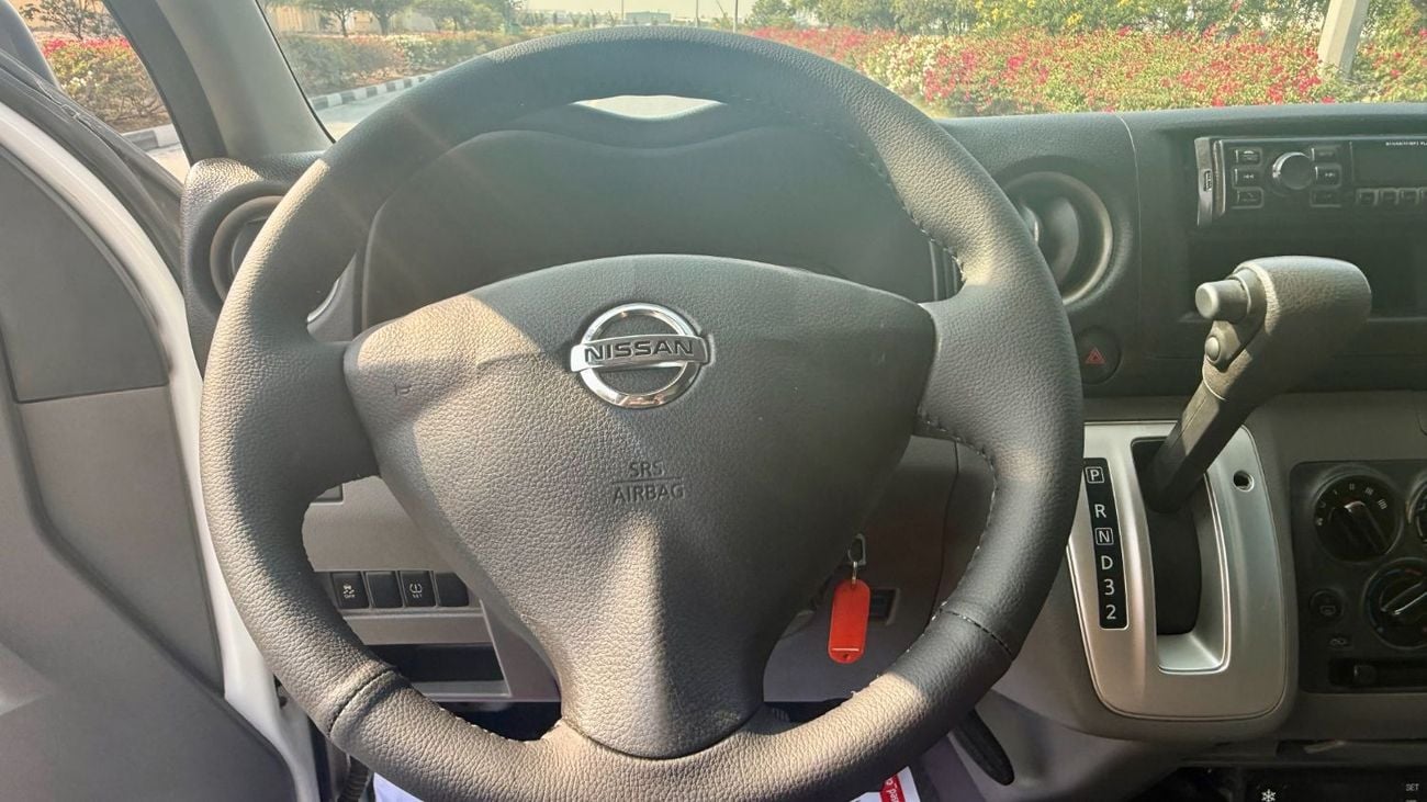 نيسان أورفان Panel Van Std 2.5L A/T (3 Seater) Petrol (5 Door)