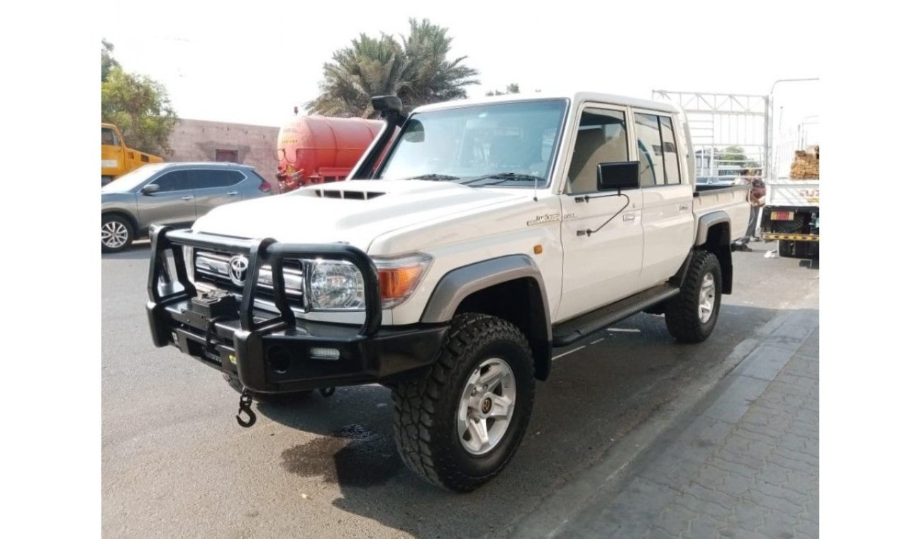 تويوتا لاند كروزر بيك آب TOYOTA LAND CRUISER PICK UP RIGHT HAND DRIVE (PM858)