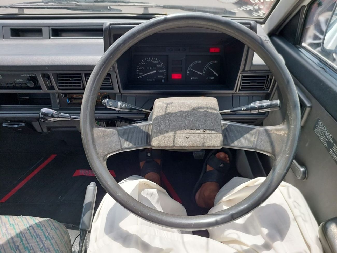 Toyota Lite Ace TOYOTA LITEACE TRUCK PICK UP RHD 1994 MODEL 1.5 L PETROL MANUAL(PM46117)