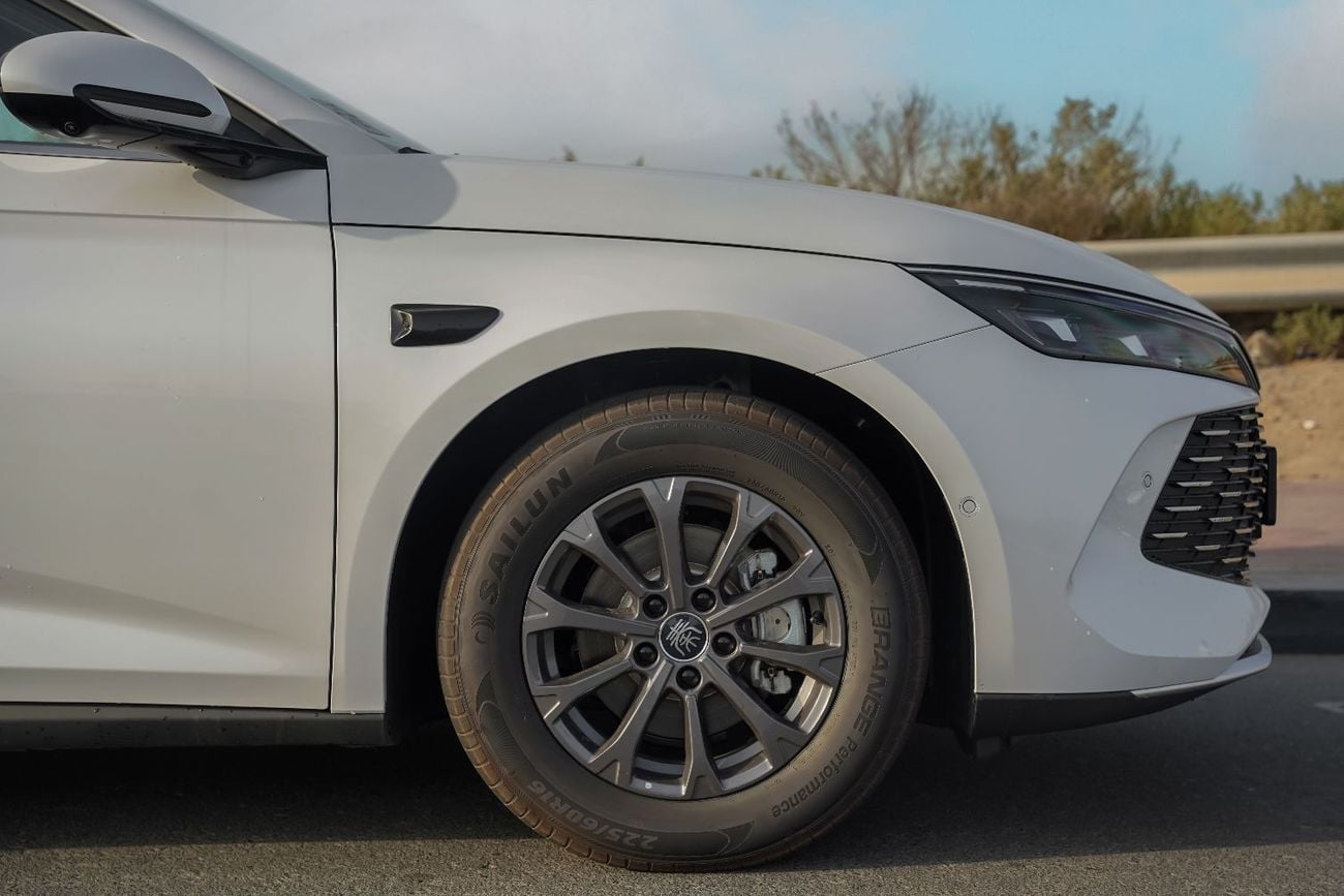 بي واي دي كين بلاس STD 2025 BYD Qin L DM-i Plug-in Hybrid 0Km