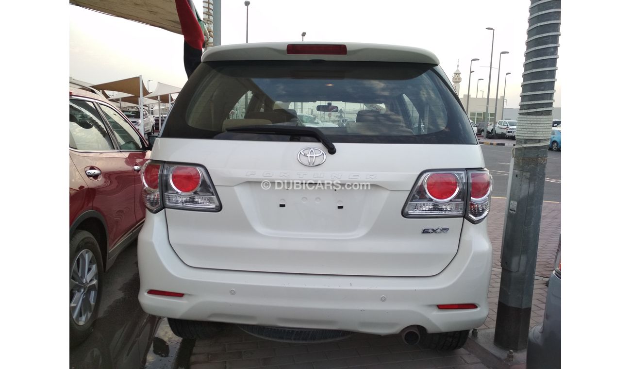 Toyota Fortuner 2015 WHITE NO PAIN NO ACCIDENT PERFECT
