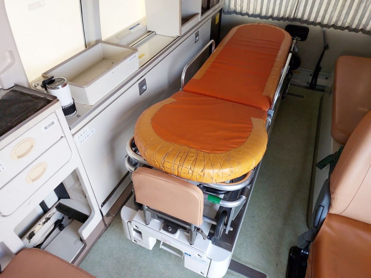 Toyota Hiace TOYOTA HIACE VAN RIGHT HAND DRIVE(PM14734)