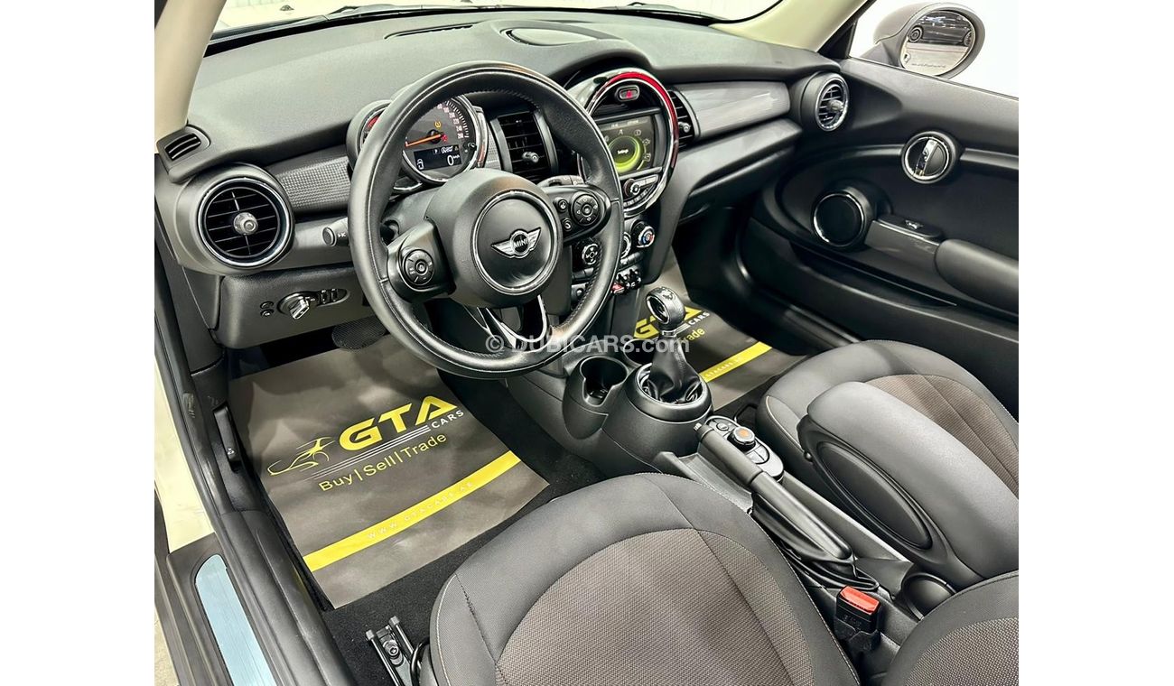 Mini Cooper Std 2018 Mini Cooper Coupe, Warranty, Full MINI Service History, Low Kms, GCC