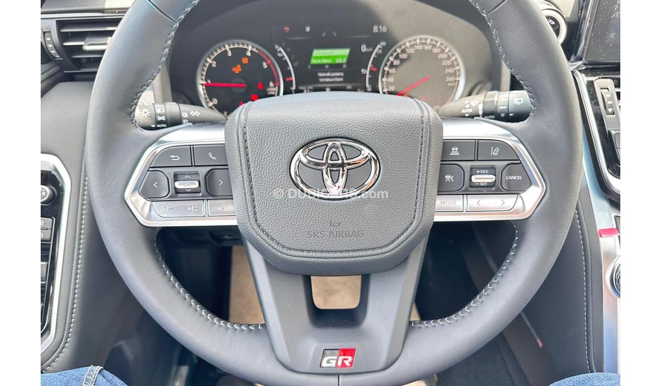 تويوتا لاند كروزر 300 3.3L - DSL - GRS - 5STR -23YM - WHT_BLK - EURO (LOCAL OFFER)