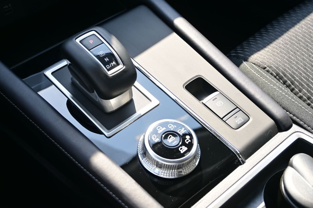 Mitsubishi Outlander Mitsubishi Outlander Hi-Line 2.5L Petrol 4WD, Model 2025, Color Black