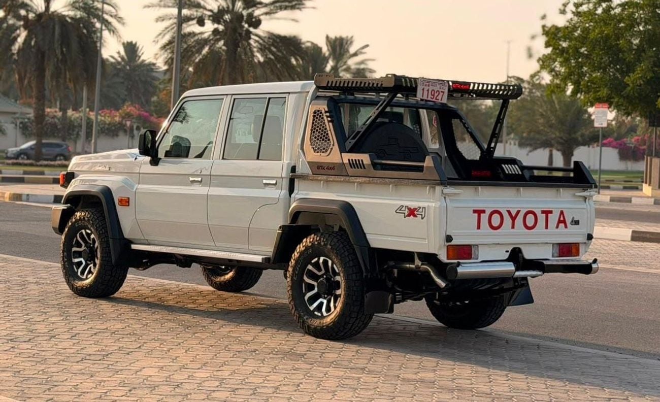 تويوتا لاند كروزر بيك آب Brand New L Pickup Australian Specs Diesel engine Right hand Drive Manual Gear