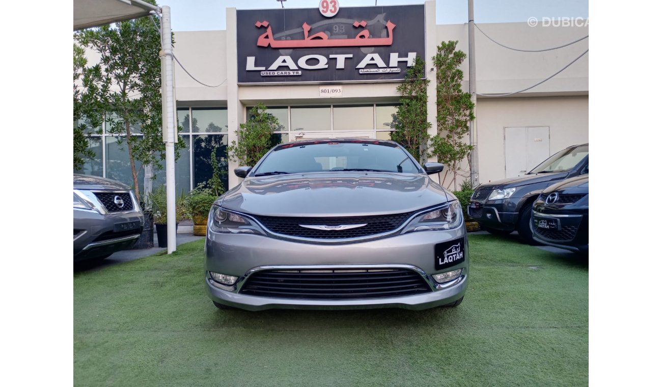 Chrysler 200 C 2015 model, US import, cruise control, alloy wheels, air conditioning sensors, in excellent condit
