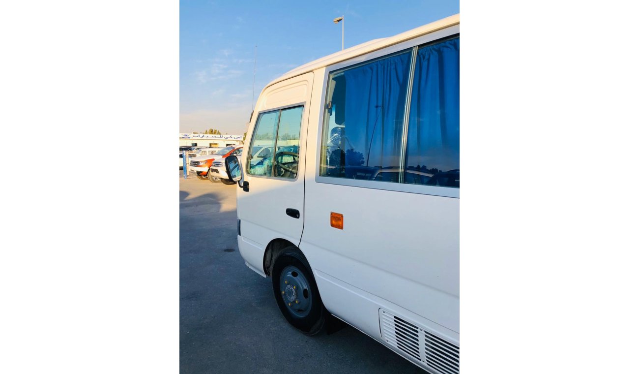 تويوتا كوستر 30 SEATER, LIKE BRAND NEW, DVD, REAR CAMERA(Especialmente Para Angola.)