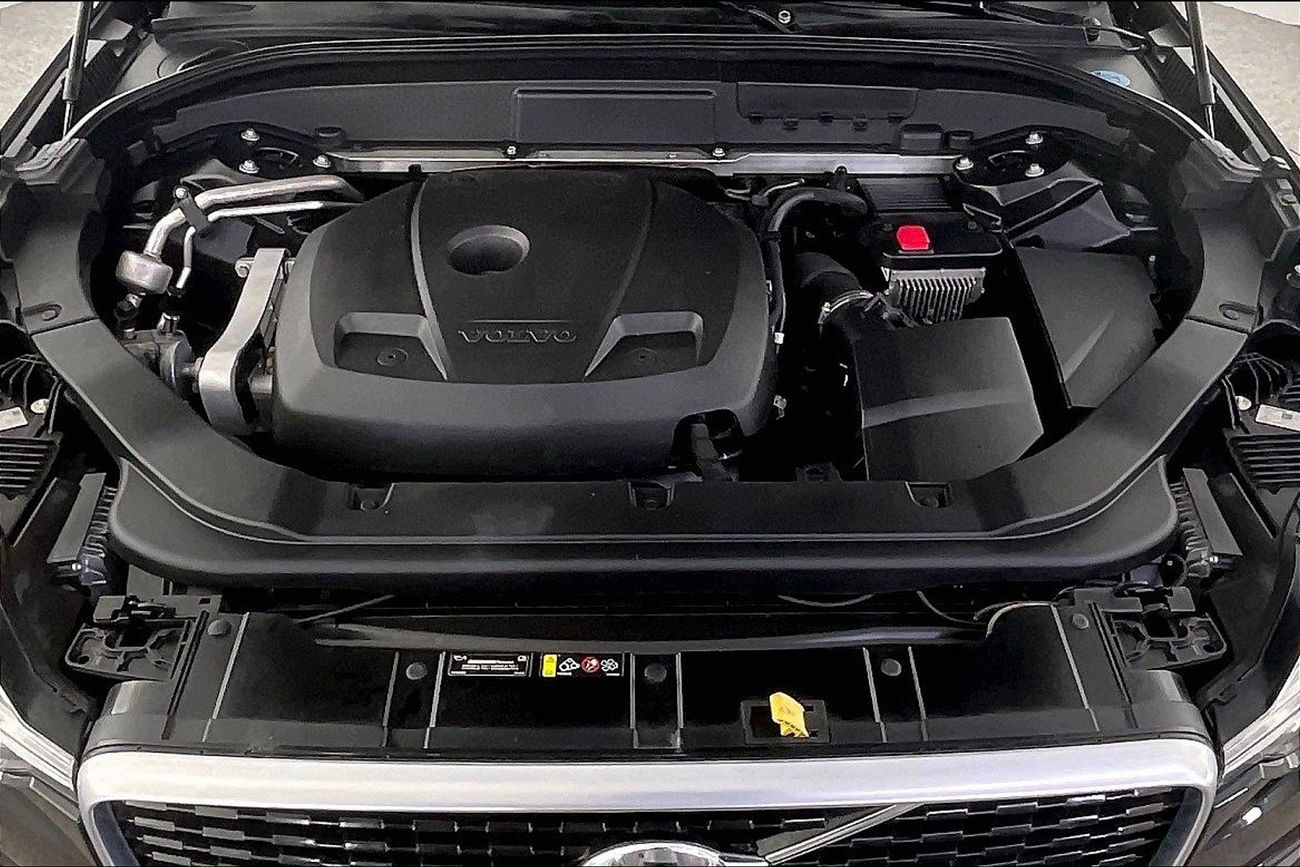 Volvo XC60 T5 R Design | Guaranteed Warranty | 0 Down Payment