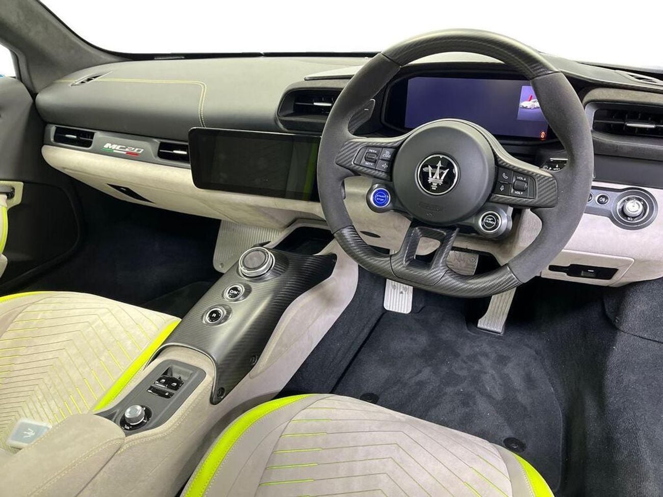 مازيراتي MC20 تشيلو 3.0 V6 Cielo Spyder Convertible DCT Euro 6 (s/s) 2dr (EXPORT ONLY) RIGHT HAND DRIVE