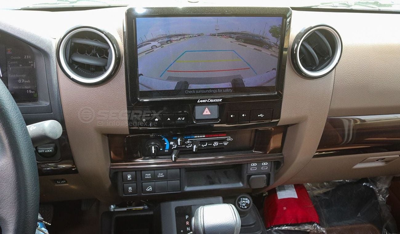 تويوتا لاند كروزر بيك آب LC79, Single Cabin, 4.0L Petrol 4WD 6-Speed Automatic | 2025 Model | Ready for Export