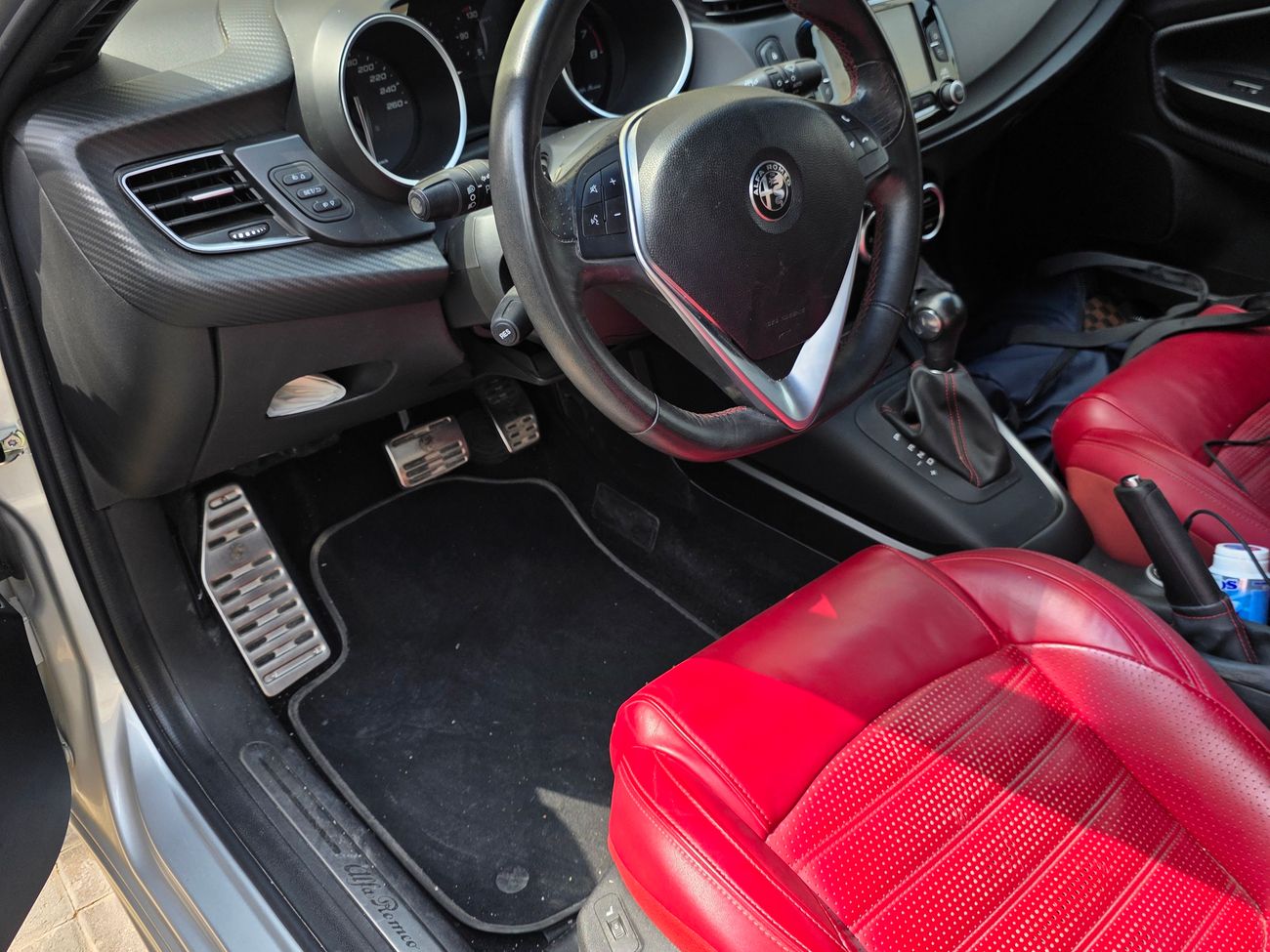 Alfa Romeo Giulietta Veloce turbo charged 1.8L 240hp