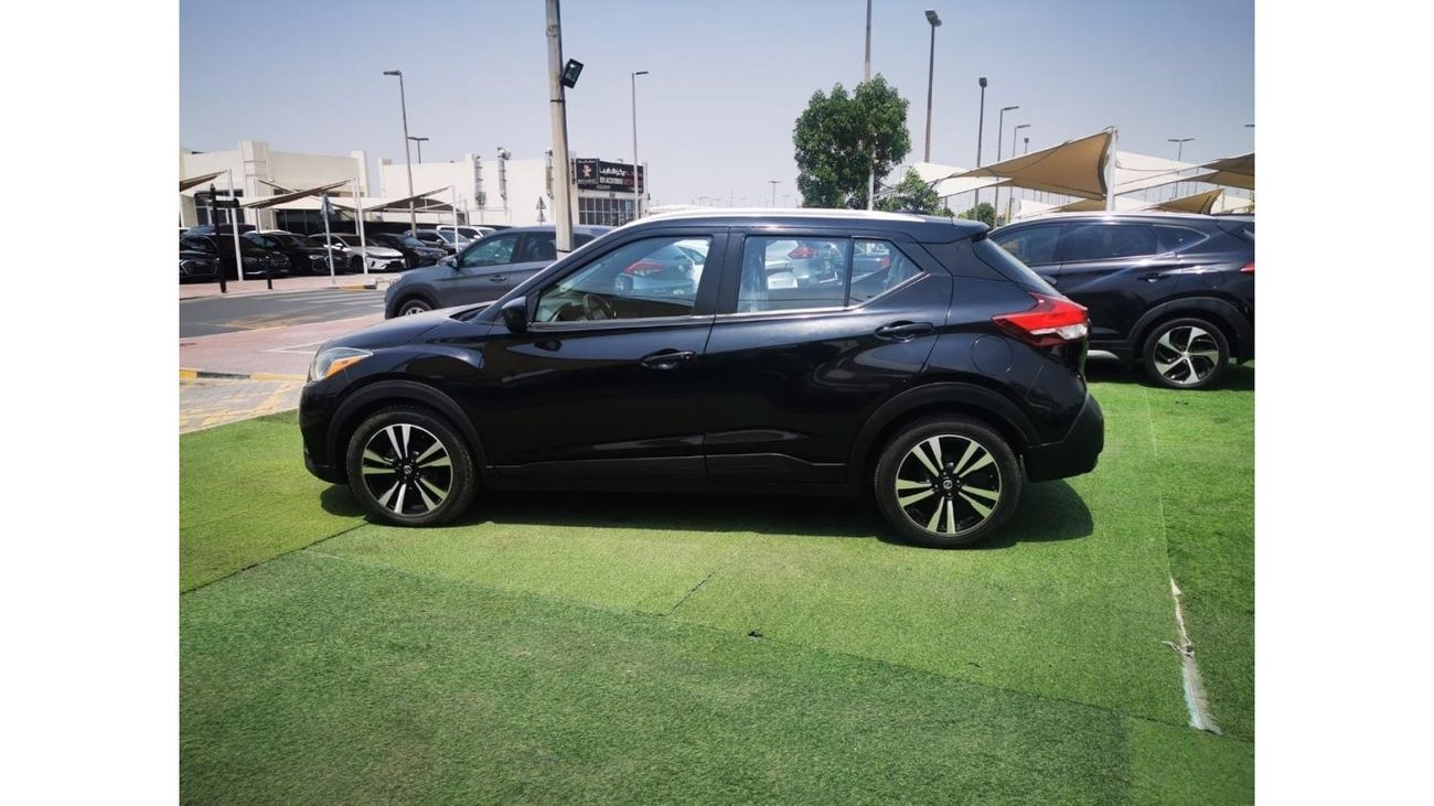 Nissan Kicks SV Very Clean Car