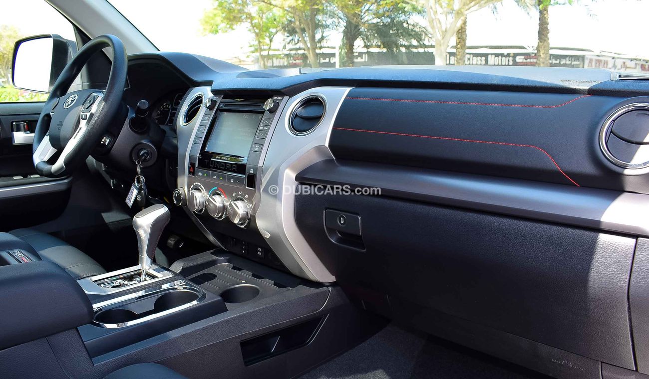 Toyota Tundra 5.7 L V8 TRD PRO