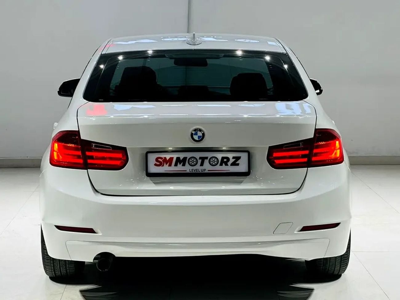 بي أم دبليو 316i Exclusive 1.6L