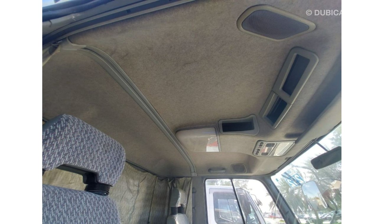 ميتسوبيشي فوسو كانتير Fighter 6D17, Right hand, 4 Ton, 8.2L, Manaul ( Export Only)