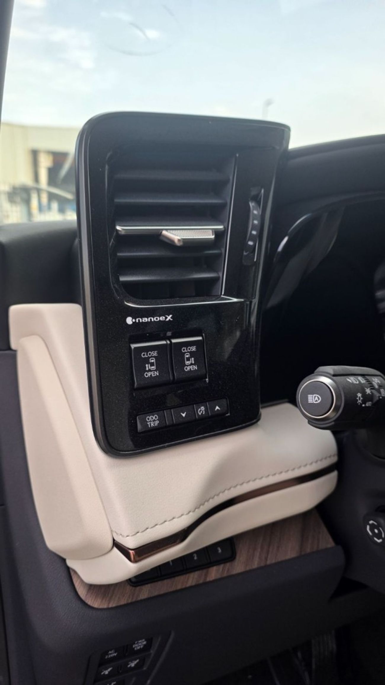 Lexus LM 350h LM350H VIP 4-Seater