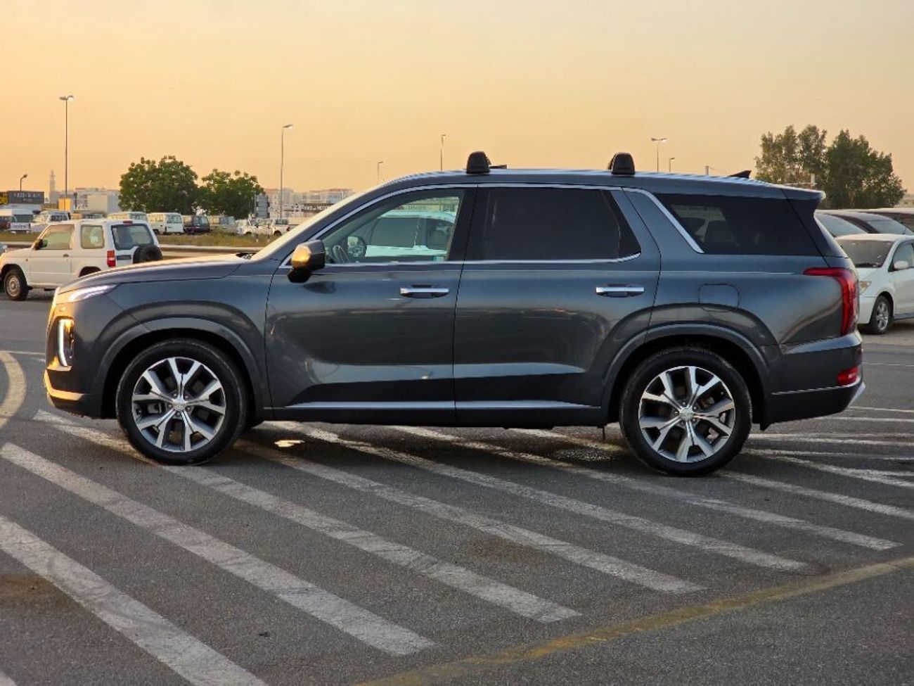 Hyundai Palisade 2021 Model limited two sunroof, 360 camera and 7 seater