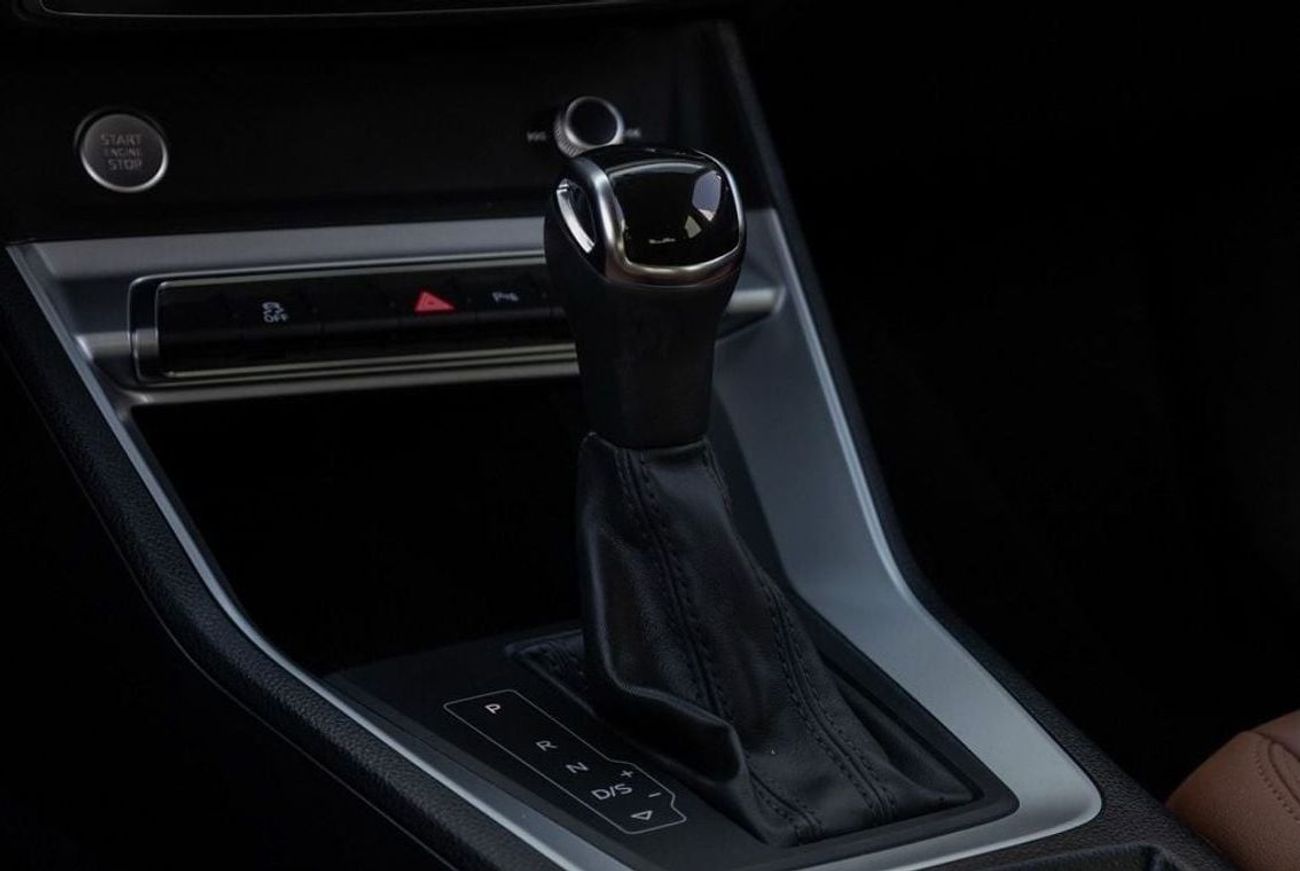 أودي Q3 35 TFSI S Line 1.4L